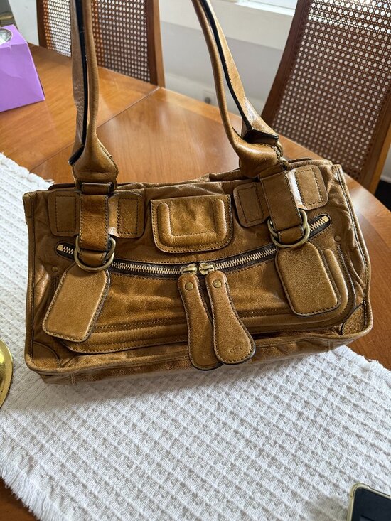 Chloe Handbags - Chloe Bay Leather Tote in excellent condition